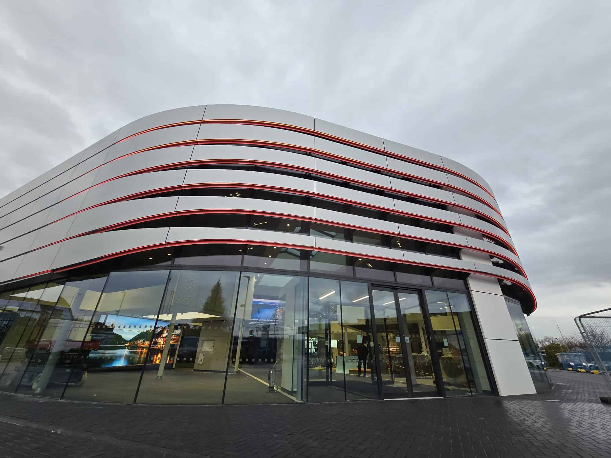 Light trails kinetic architecture